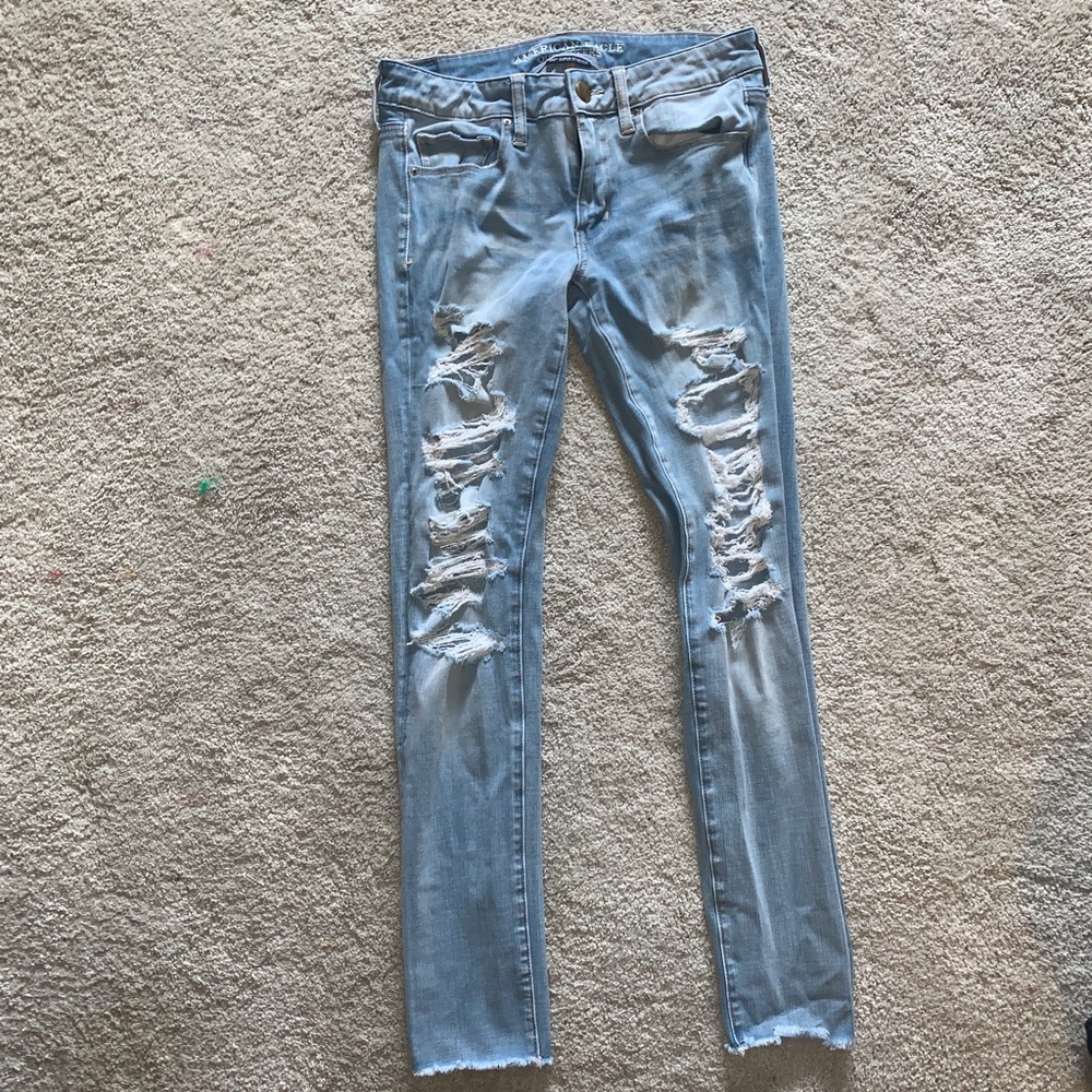 American Eagle women’s jeans